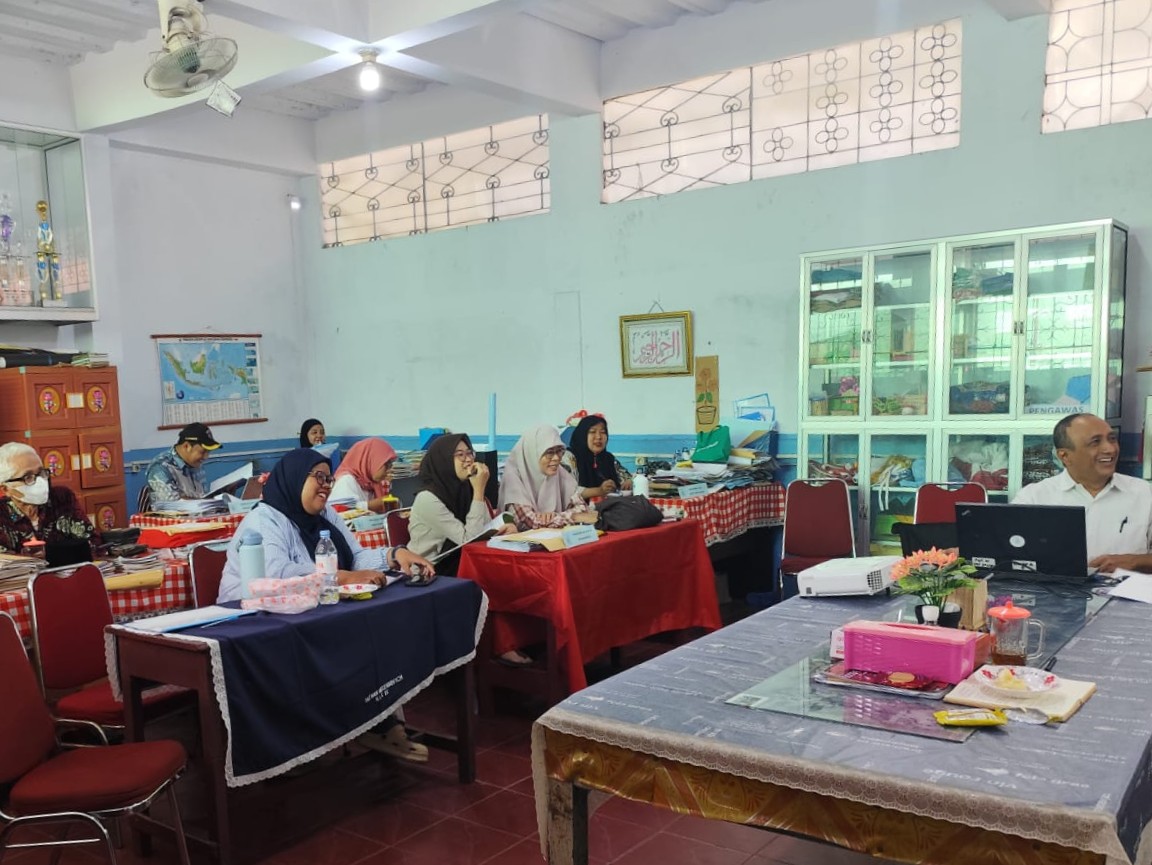 Pembagian Rapot Siswa dan Siswi SMP Palapa 2025